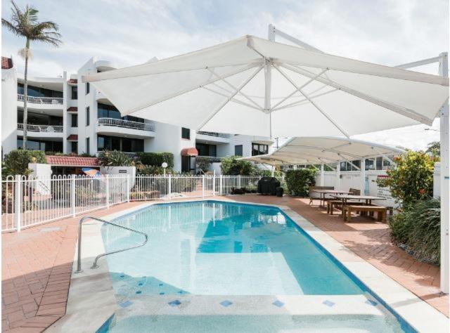 Alex Headland Beachfront Alexandra Headland Exterior photo