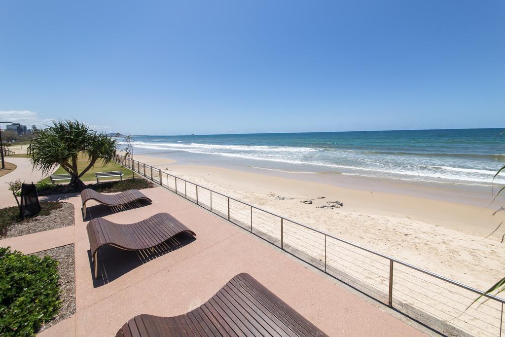 Alex Headland Beachfront Alexandra Headland Exterior photo